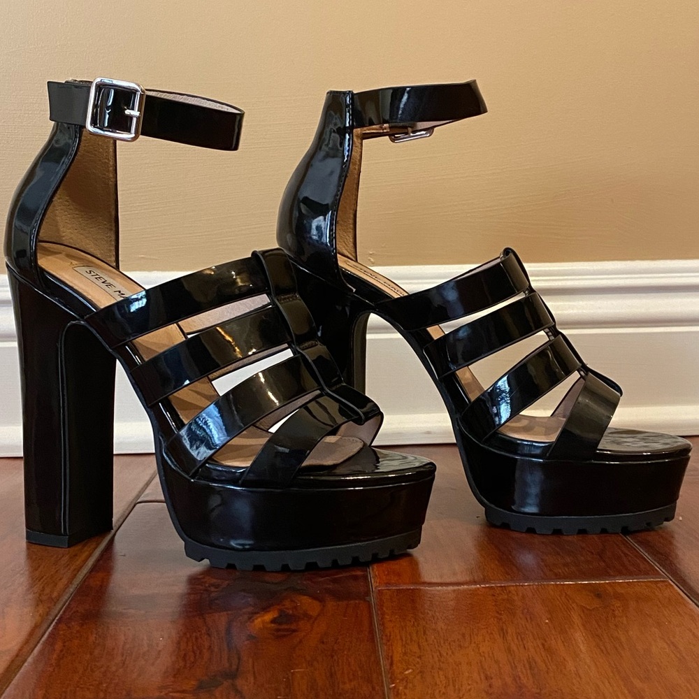 Steve Madden Groove Platform Sandal Heels
